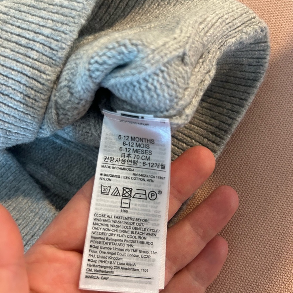 GAP Light Gray Cable Knit 6-12 Months Baby Sweater - Picture 6 of 7